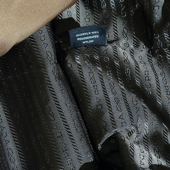 $2,500 mariner medium nylon tote bag - Picture 6 of 6